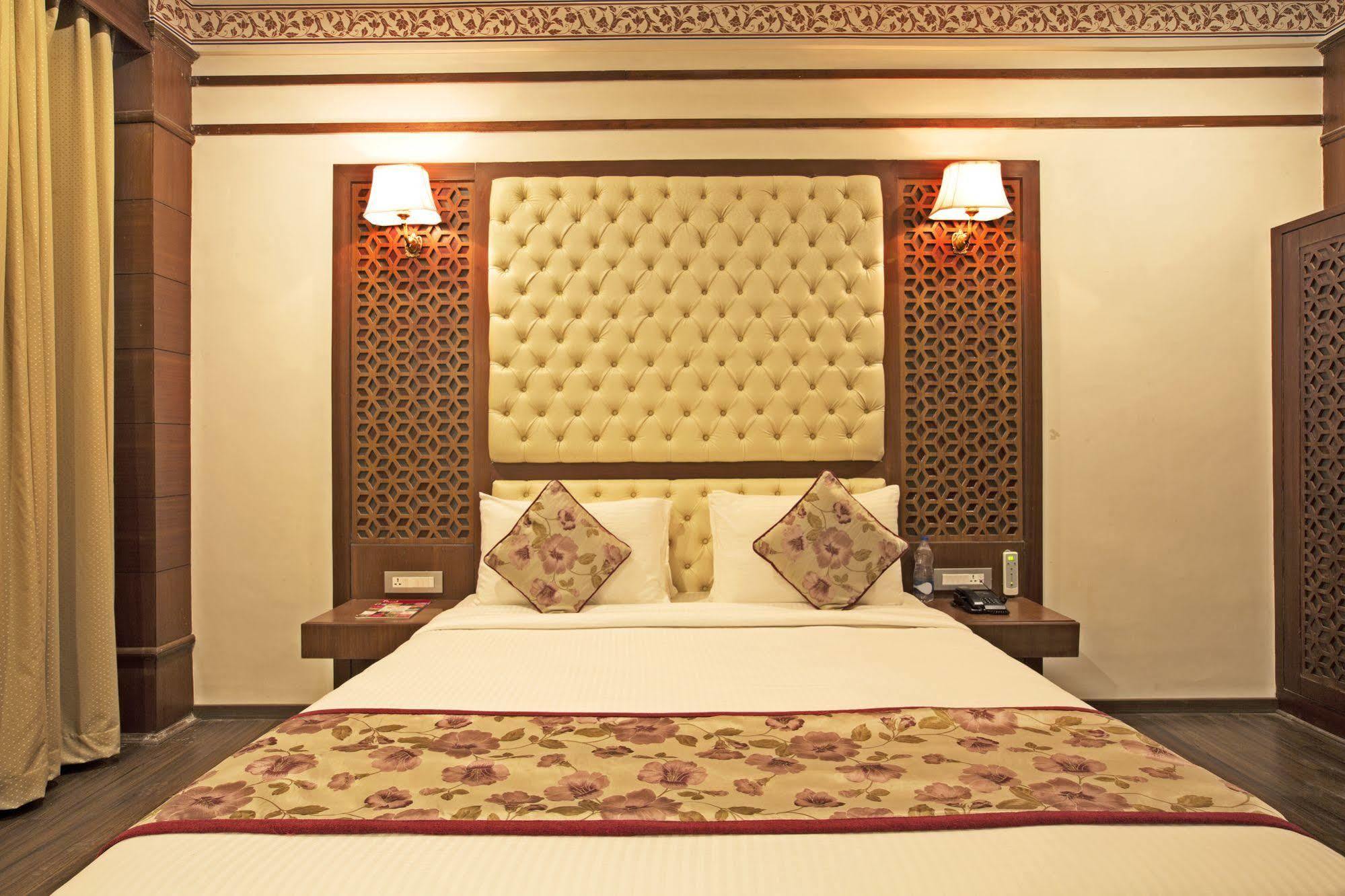 Regenta Resort Vanya Mahal Ranthambore Sawai Madhopur Buitenkant foto